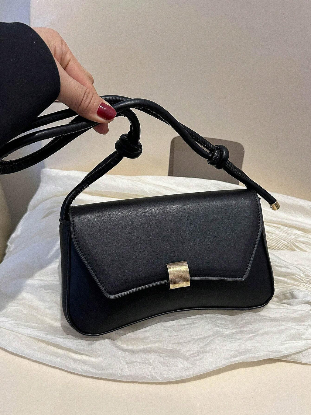 Retro Lightweight, Business Casual Black Flap Bag Vintage Knot Detail PU for Teen Girls Women College Students